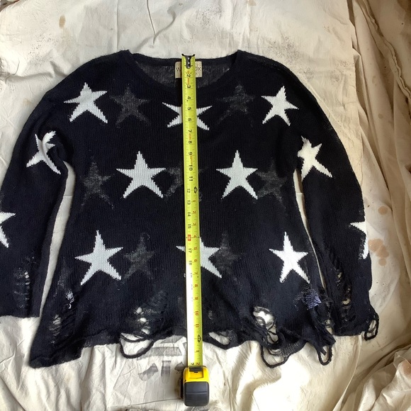 Wildfox Gold Label Destroyed Lennon Sweater. - Picture 5 of 5